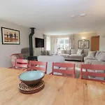 Hammerhole Дом отдыха *